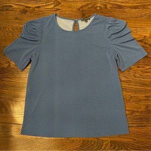 Adrianna Papell blue polka dot women’s top with puff bubble sleeves in a large